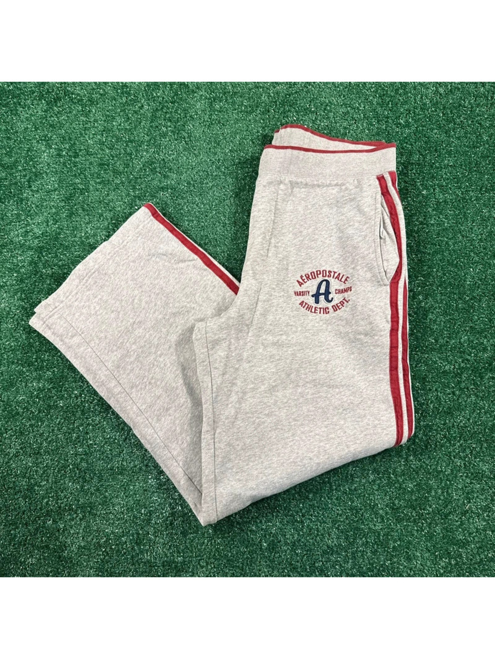 Y2K Aeropostale grey open leg sweatpants size medium men’s